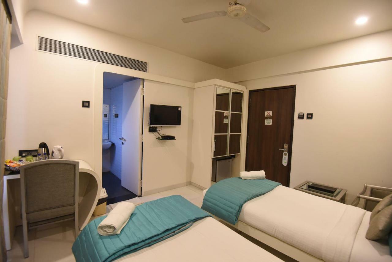 Vits Sharanam, Thane Ngoại thất bức ảnh
