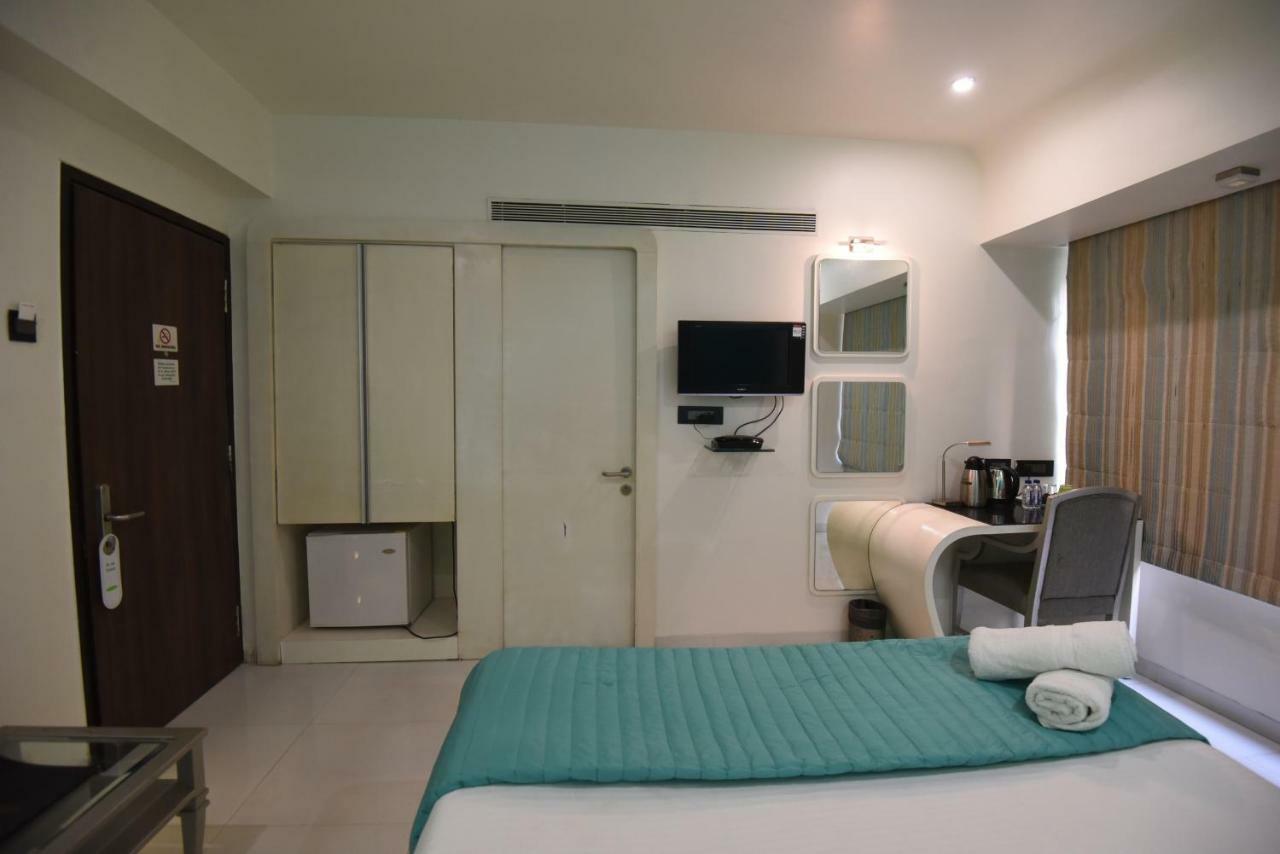 Vits Sharanam, Thane Ngoại thất bức ảnh